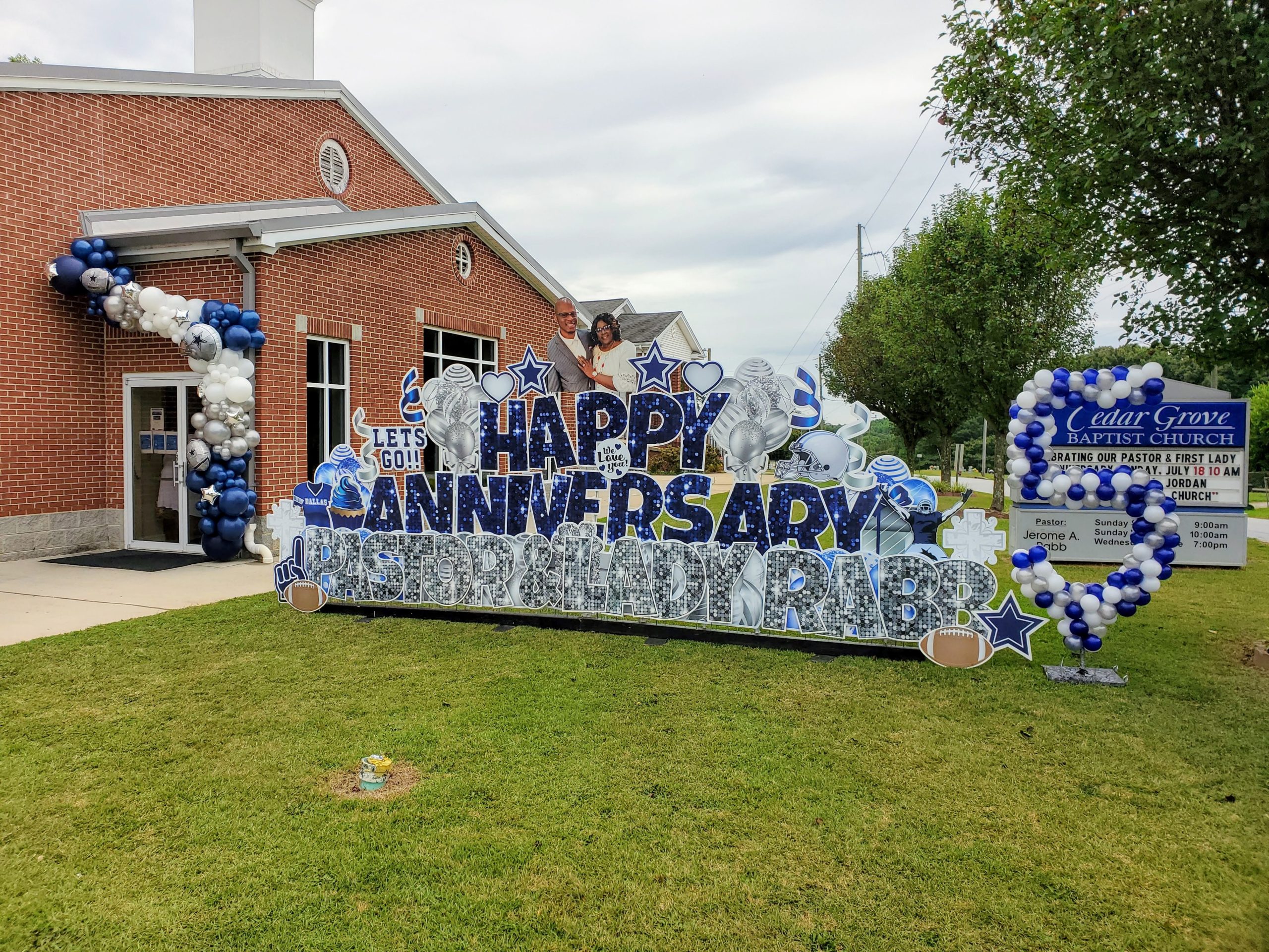 What's A Yard Party without Balloons?